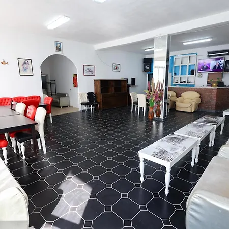 Ismail Bej Hostel *