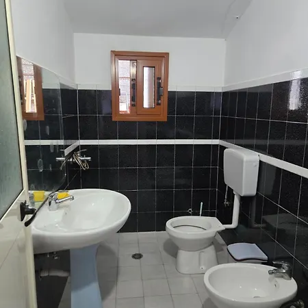 Ismail Bej Hostel *